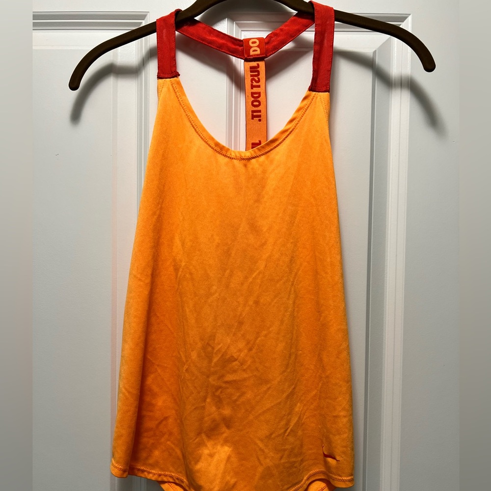 NIKE Open Back Workout Tank